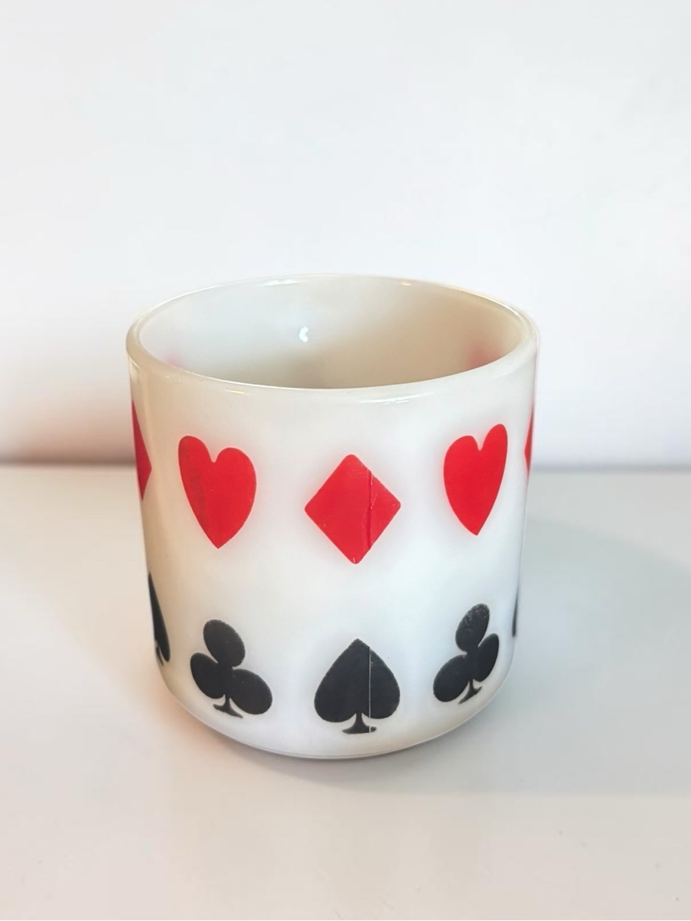 Vintage Fire-King Playing Card Mug Hearts Diamonds Clubs Spades USA - Picture 3 of 7